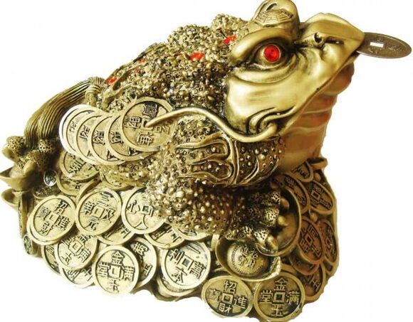 The three-legged toad attracts stable prosperity and luck to the house. 